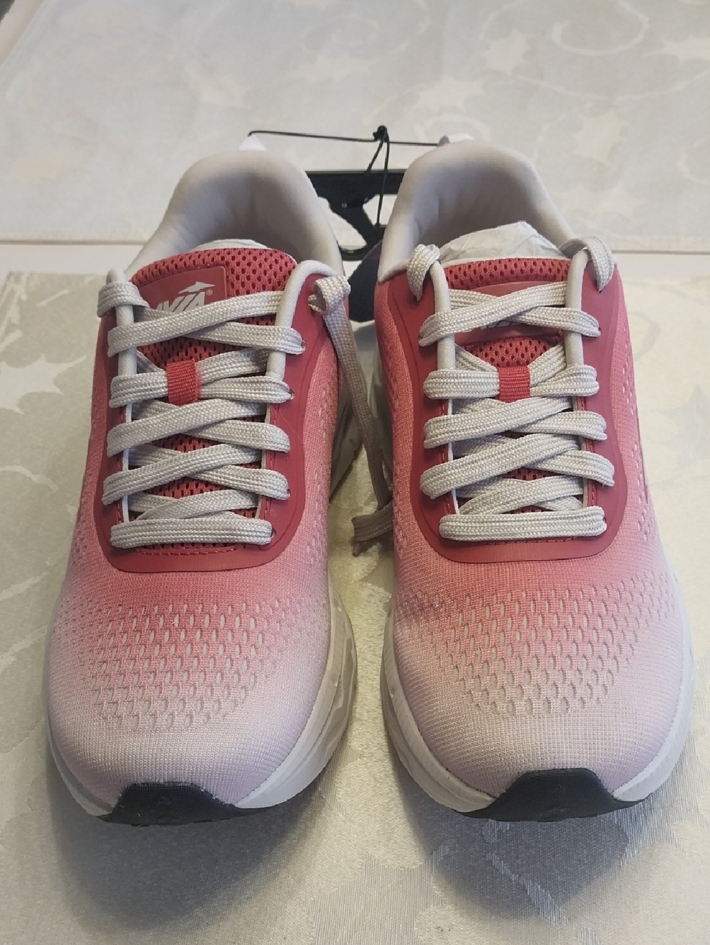 Avia NWT Women's Athletic Jumbo Lite Runner Sneakers Size 8.5 M Red & White - Picture 3 of 9